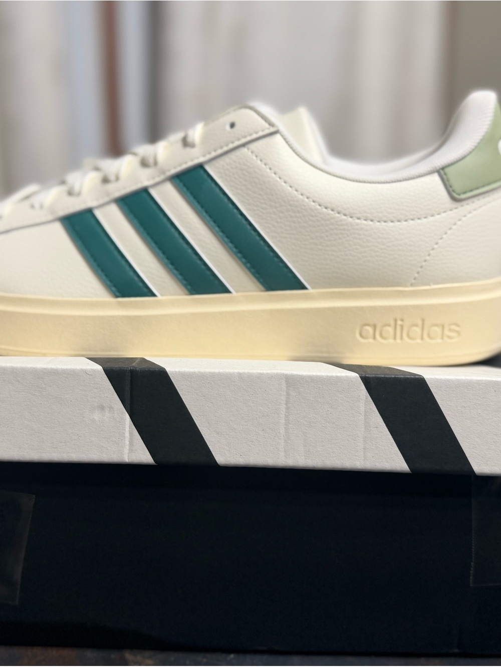 adidas Grand Court 2.0 Sneakers New in Box